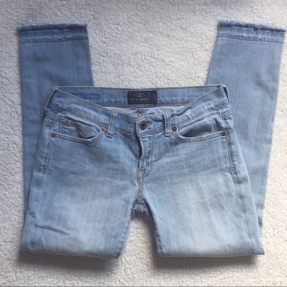Lucky Brand Ava Mid Rise Light Wash Distressed Skinny Raw Hem Jean, Size 2 - Picture 4 of 6